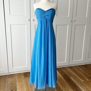 David's Bridal Chiffon Blue Strapless Maid Dress, Beaded Prom Dress sz.2